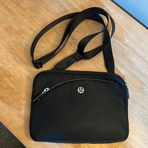 Lululemon Crossbody bag City Adventurer (black)